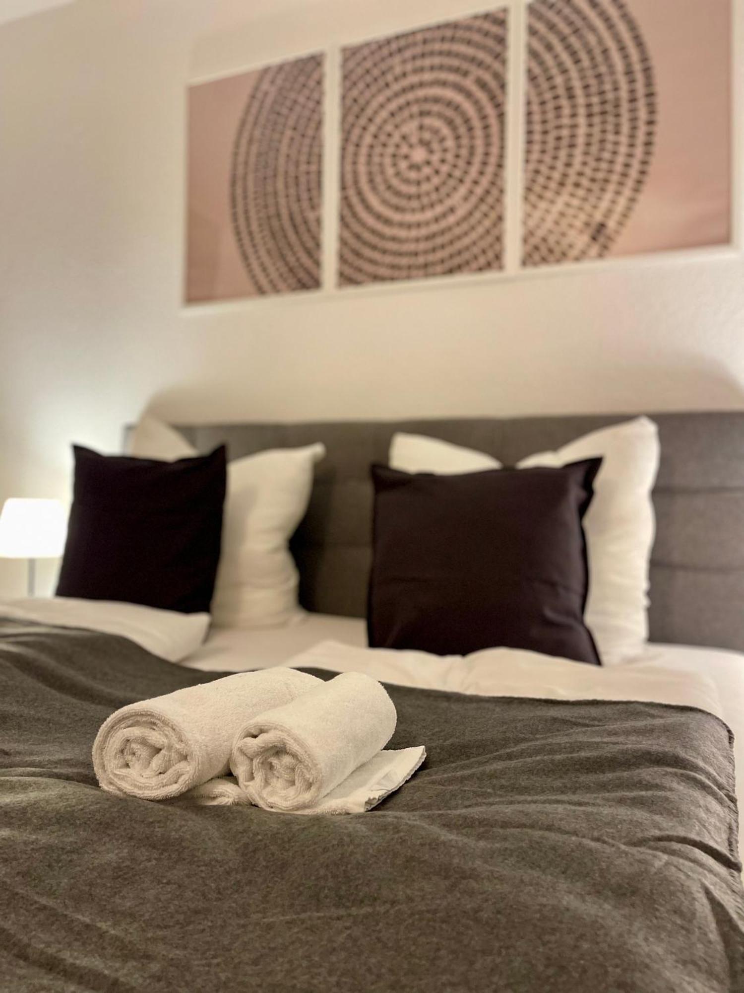 Raha Apartments - Ihr Komfortables Zuhause - Garten - Vollausstattung - Balkon - Parkplatz Kassel Zewnętrze zdjęcie